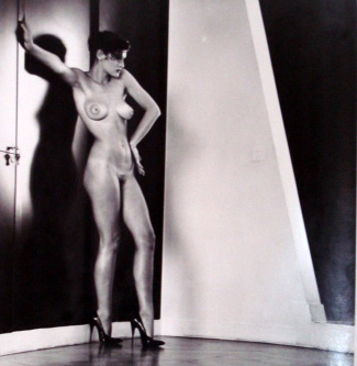 Хельмут НЬЮТОН (Helmut Newton), Фрэнк ВОРТ (Frank Worth) - Хельмут Ньютон. Sylvia in my Studio. Paris copie